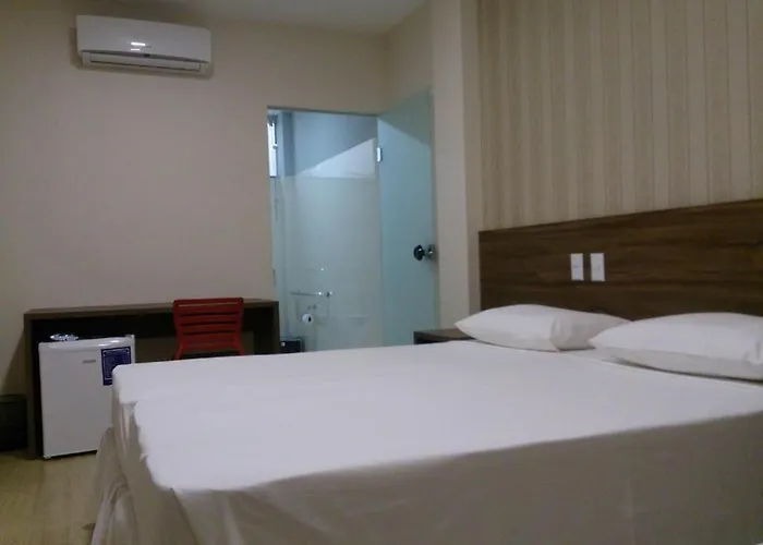Mac Hotel